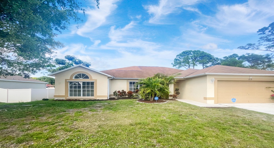 213 SW Ray Avenue, Port Saint Lucie, Florida 34983, 3 Bedrooms Bedrooms, ,2 BathroomsBathrooms,Single Family,For Sale,Ray,RX-10969747