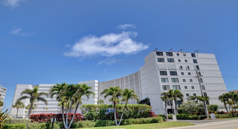 3590 S Ocean Boulevard Unit 705, South Palm Beach, Florida 33480, 2 Bedrooms Bedrooms, ,3 BathroomsBathrooms,Residential Lease,For Rent,Ocean,7,RX-10972873