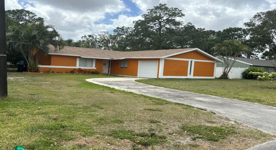 210 SW Bridgeport Drive, Port Saint Lucie, Florida 34953, 3 Bedrooms Bedrooms, ,2 BathroomsBathrooms,Single Family,For Sale,Bridgeport,RX-10973011