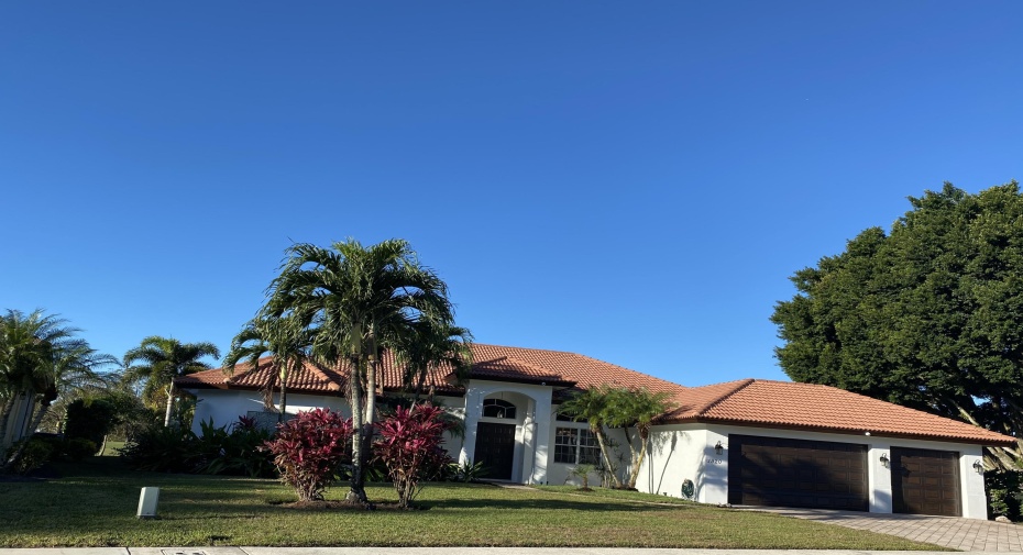 1920 S Club Drive, Wellington, Florida 33414, 5 Bedrooms Bedrooms, ,3 BathroomsBathrooms,Residential Lease,For Rent,Club,1,RX-10973461