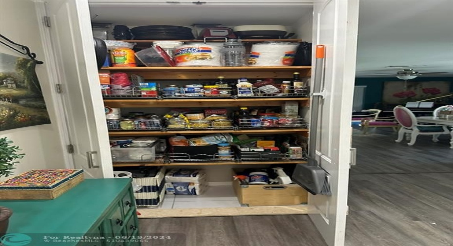 OVERSIZE PANTRY CUPBOARD