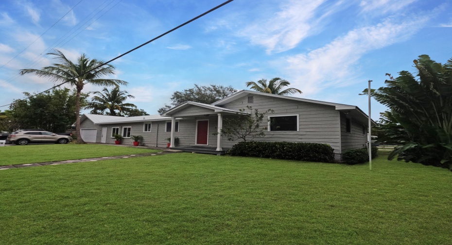 509 SW Riverdale Street, Stuart, Florida 34994, 3 Bedrooms Bedrooms, ,2 BathroomsBathrooms,Single Family,For Sale,Riverdale,RX-10950253