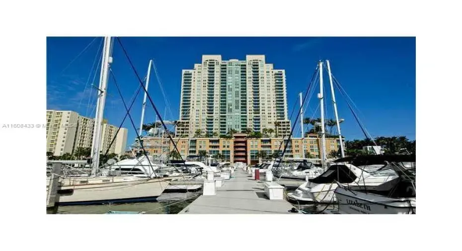 Miami Beach Marina & Yacht Club @ Portofino