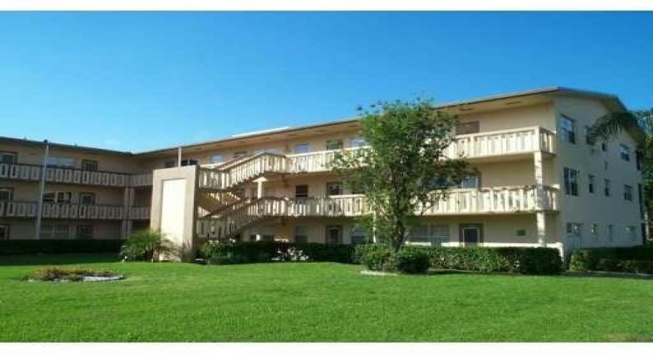 243 Fanshaw F, Boca Raton, Florida 33434, 2 Bedrooms Bedrooms, ,1 BathroomBathrooms,Residential Lease,For Rent,Fanshaw F,3,RX-10952319