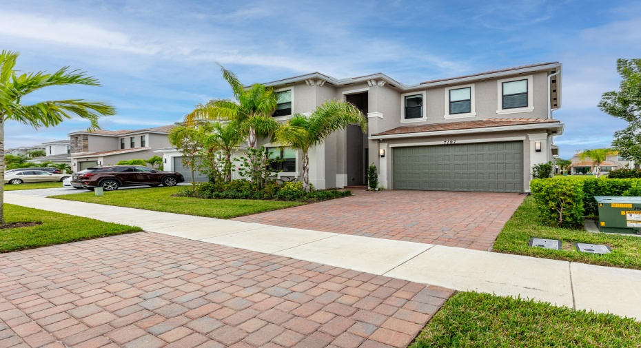 7197 Montereal Path, Lake Worth, Florida 33463, 6 Bedrooms Bedrooms, ,4 BathroomsBathrooms,Residential Lease,For Rent,Montereal,RX-10953330