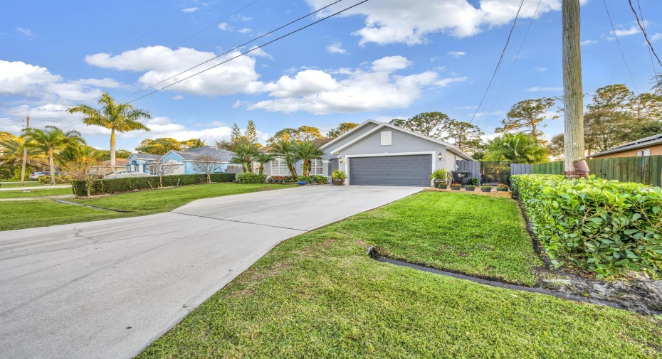 1834 SW Buttercup Avenue, Port Saint Lucie, Florida 34953, 3 Bedrooms Bedrooms, ,2 BathroomsBathrooms,Single Family,For Sale,Buttercup,RX-10953176