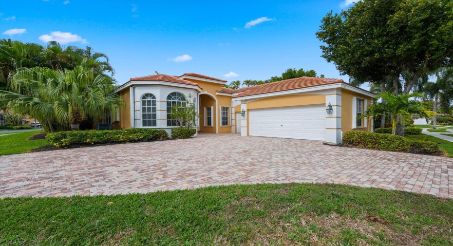 4237 Imperial Isle Drive, Lake Worth, Florida 33449, 3 Bedrooms Bedrooms, ,2 BathroomsBathrooms,Single Family,For Sale,Imperial Isle,RX-10958757