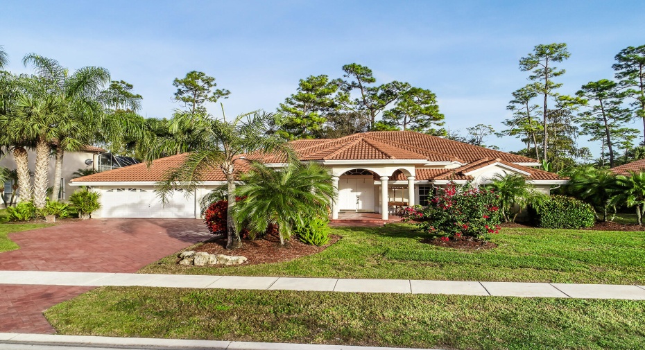 671 Cypress Green Circle, Wellington, Florida 33414, 4 Bedrooms Bedrooms, ,3 BathroomsBathrooms,Residential Lease,For Rent,Cypress Green,RX-10915377