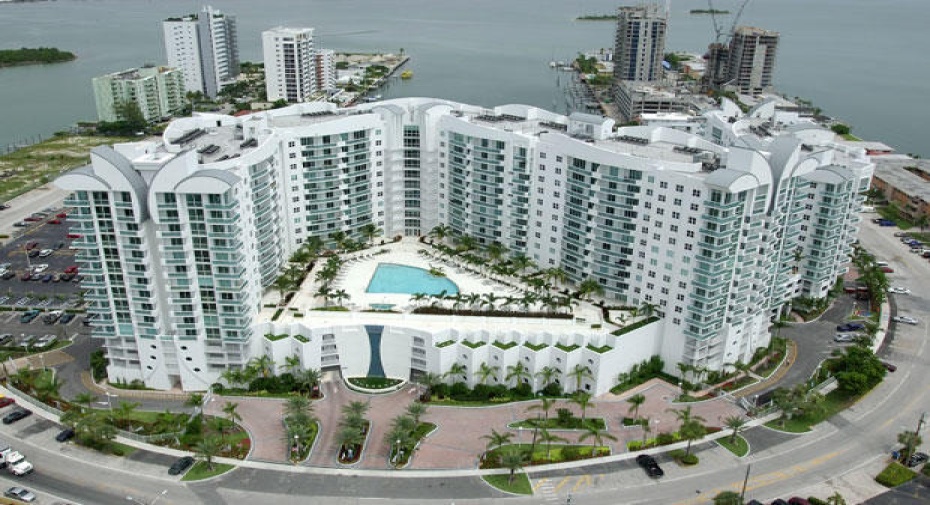 7900 Harbor Island Drive Unit Ph17, Miami Beach, Florida 33141, 2 Bedrooms Bedrooms, ,2 BathroomsBathrooms,Residential Lease,For Rent,Harbor Island,17,RX-10925308