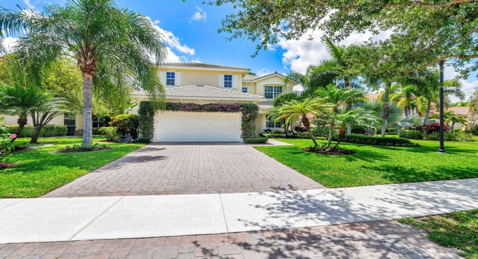 12233 Aviles Circle, Palm Beach Gardens, Florida 33418, 4 Bedrooms Bedrooms, ,4 BathroomsBathrooms,Residential Lease,For Rent,Aviles,RX-10960052