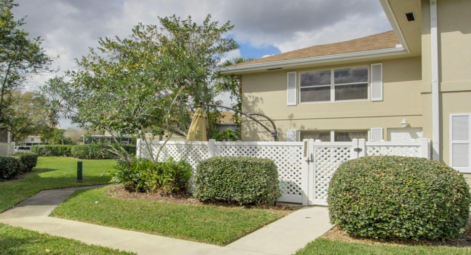 3325 SW Sunset Trace Circle Unit #3325, Palm City, Florida 34990, 2 Bedrooms Bedrooms, ,2 BathroomsBathrooms,Townhouse,For Sale,Sunset Trace,RX-10961459