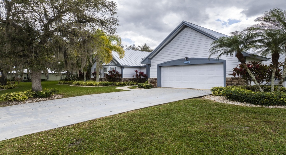 2205 Winding Creek Lane, Fort Pierce, Florida 34981, 5 Bedrooms Bedrooms, ,3 BathroomsBathrooms,Single Family,For Sale,Winding Creek,RX-10963430