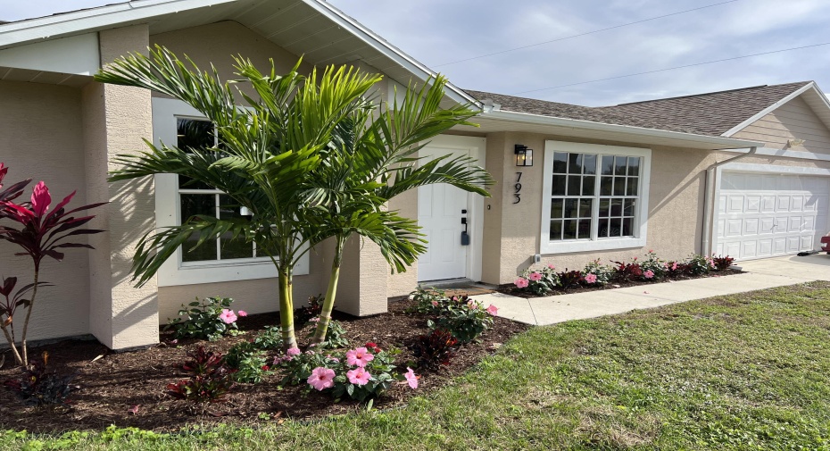 793 SW Hibiscus Street, Port Saint Lucie, Florida 34983, 3 Bedrooms Bedrooms, ,2 BathroomsBathrooms,Single Family,For Sale,Hibiscus,RX-10942056