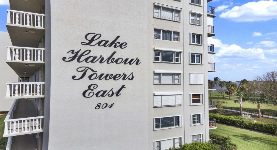 801 Lake Shore Drive Unit 112, Lake Park, Florida 33403, 2 Bedrooms Bedrooms, ,2 BathroomsBathrooms,Condominium,For Sale,Lake Shore,1,RX-10968244