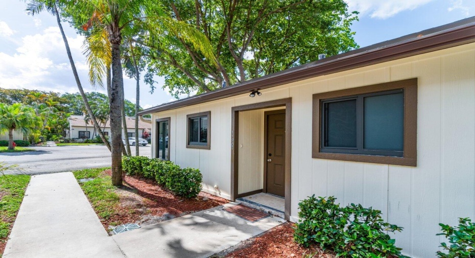 11907 Sturbridge Lane, Wellington, Florida 33414, 2 Bedrooms Bedrooms, ,2 BathroomsBathrooms,Residential Lease,For Rent,Sturbridge,RX-10971410