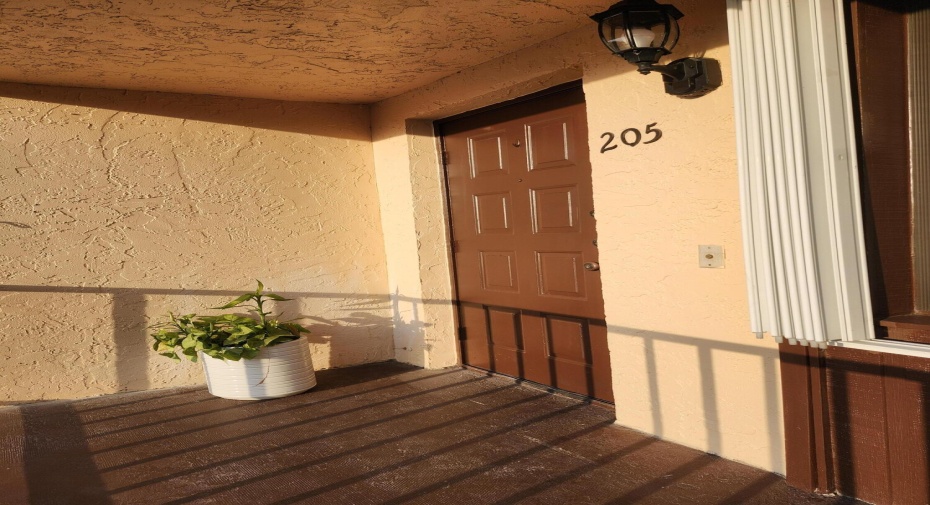 5937 Forest Hill Blvd Unit 205, West Palm Beach, Florida 33415, 2 Bedrooms Bedrooms, ,2 BathroomsBathrooms,Condominium,For Sale,Forest Hill Blvd,205,RX-10961189