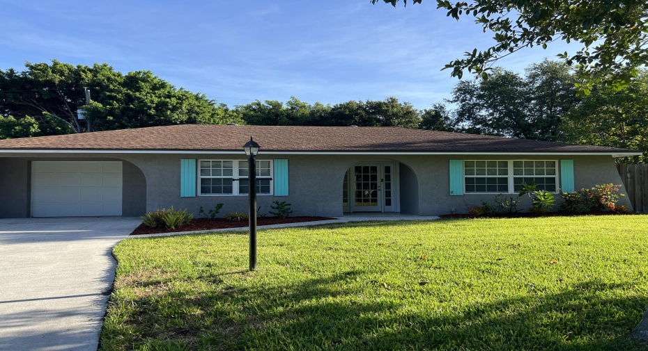 540 SW Manor Drive, Stuart, Florida 34994, 2 Bedrooms Bedrooms, ,2 BathroomsBathrooms,Residential Lease,For Rent,Manor,1,RX-10974556