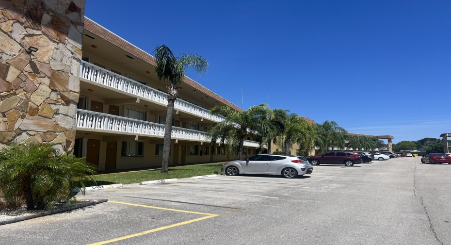600 Village Green Court Unit 309, Palm Springs, Florida 33461, 2 Bedrooms Bedrooms, ,1 BathroomBathrooms,Residential Lease,For Rent,Village Green,3,RX-10954971