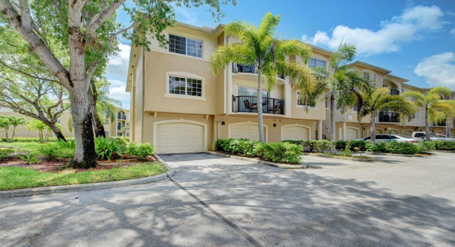 300 Crestwood Court Unit 307, Royal Palm Beach, Florida 33411, 2 Bedrooms Bedrooms, ,2 BathroomsBathrooms,Residential Lease,For Rent,Crestwood,3,RX-10965953