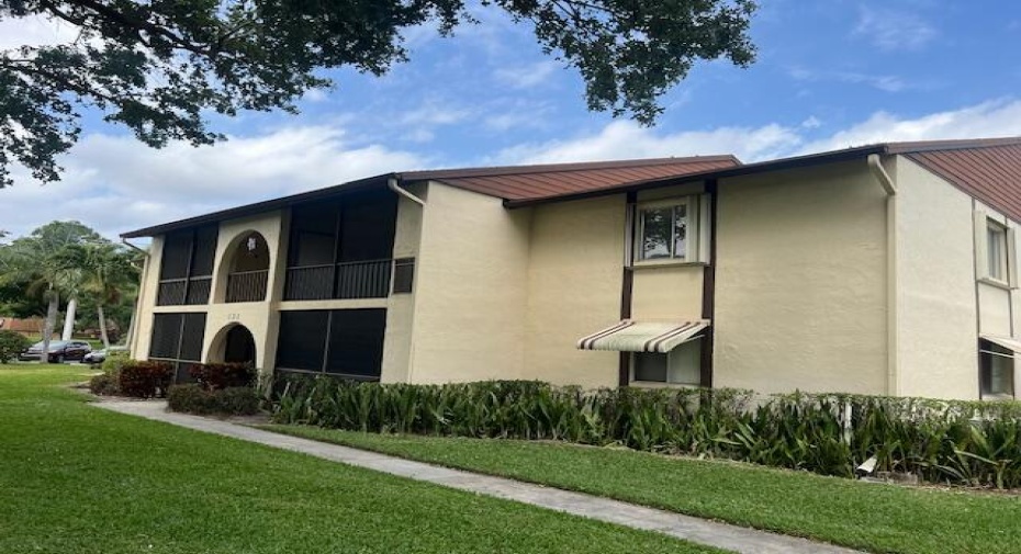 121 Lake Pine Circle Unit C-2, Greenacres, Florida 33463, 2 Bedrooms Bedrooms, ,1 BathroomBathrooms,Residential Lease,For Rent,Lake Pine,2,RX-10975089