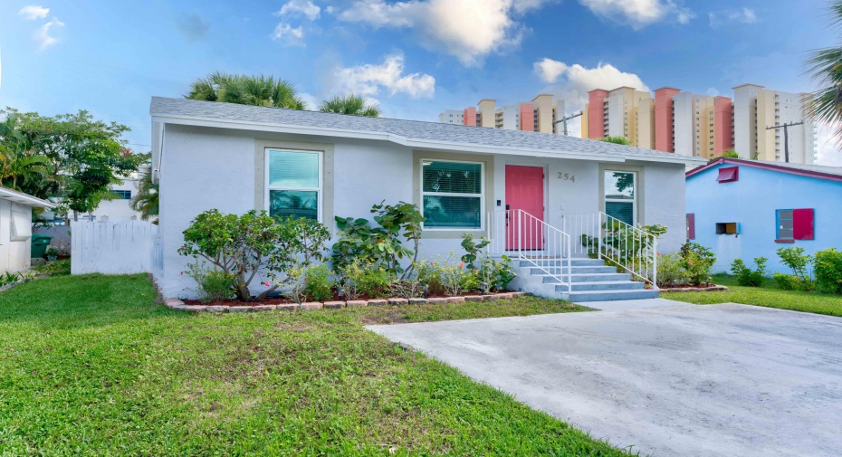 254 E 25th Street, Riviera Beach, Florida 33404, 3 Bedrooms Bedrooms, ,2 BathroomsBathrooms,Residential Lease,For Rent,25th,RX-10975804