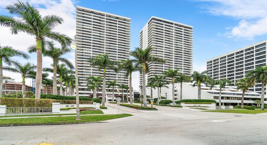 529 S Flagler Drive Unit 17g, West Palm Beach, Florida 33401, 2 Bedrooms Bedrooms, ,2 BathroomsBathrooms,Residential Lease,For Rent,Flagler,17,RX-10976588