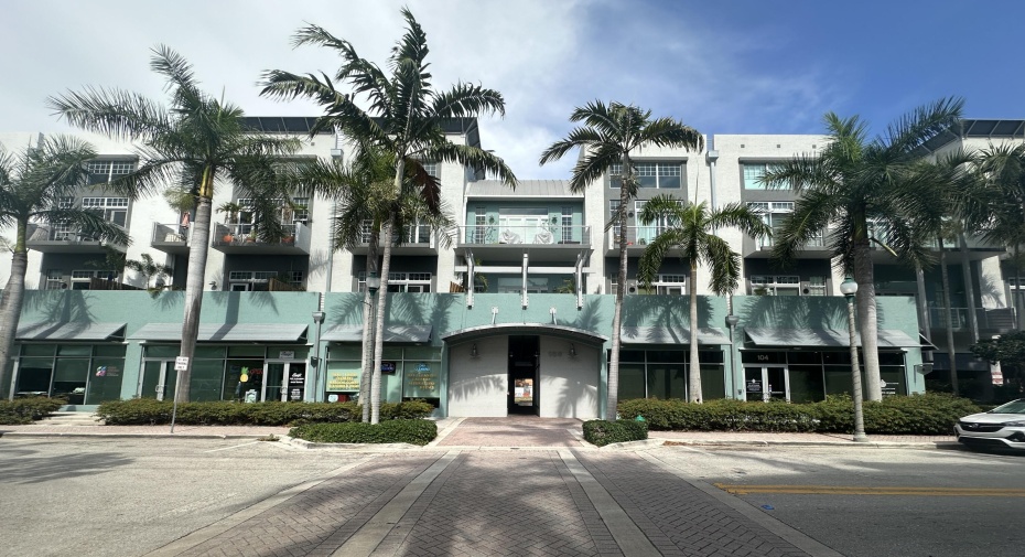 185 NE 4th Avenue Unit 209, Delray Beach, Florida 33483, 1 Bedroom Bedrooms, ,1 BathroomBathrooms,Residential Lease,For Rent,4th,2,RX-10983342
