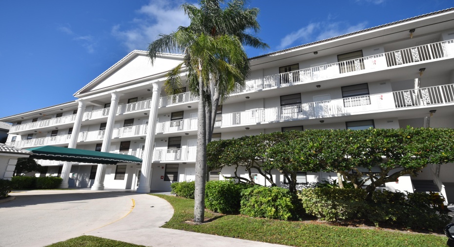 3540 Whitehall Drive Unit 405, West Palm Beach, Florida 33401, 2 Bedrooms Bedrooms, ,2 BathroomsBathrooms,Residential Lease,For Rent,Whitehall,4,RX-10978104