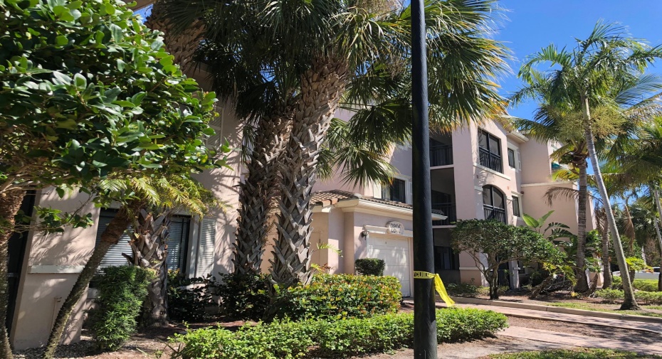 2806 Veronia Drive Unit 113, Palm Beach Gardens, Florida 33410, 2 Bedrooms Bedrooms, ,2 BathroomsBathrooms,Residential Lease,For Rent,Veronia,1,RX-10978809
