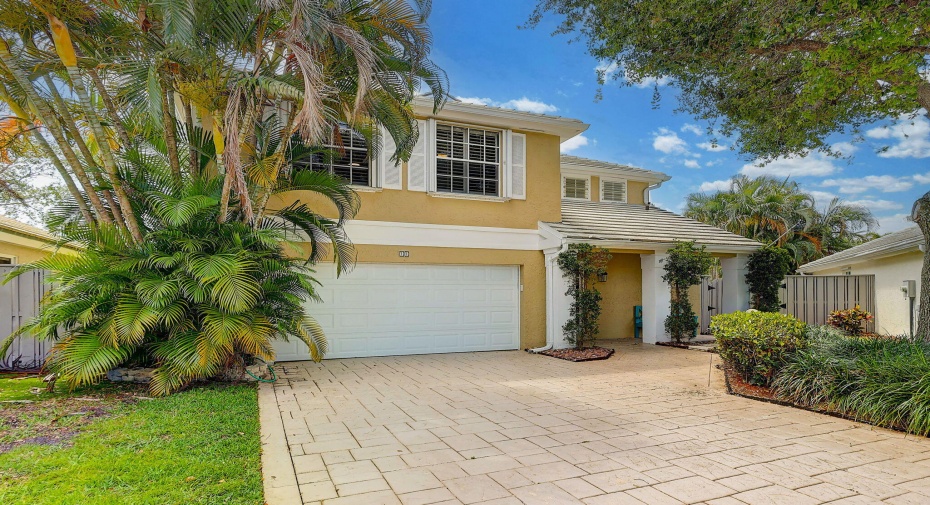 11 Commanders Drive, Palm Beach Gardens, Florida 33418, 3 Bedrooms Bedrooms, ,2 BathroomsBathrooms,Residential Lease,For Rent,Commanders,RX-10979290