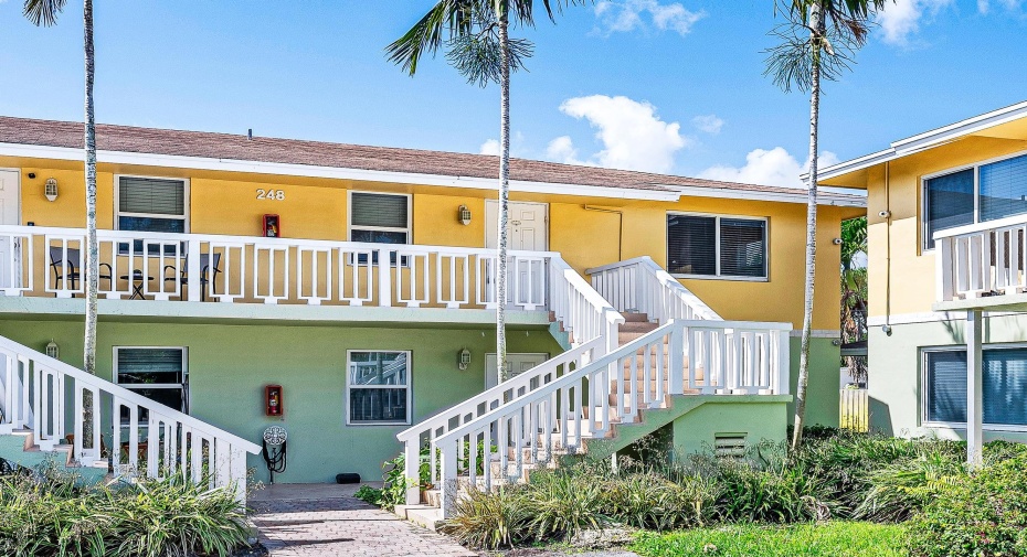 242 NE 12th Street, Delray Beach, Florida 33444, 2 Bedrooms Bedrooms, ,1 BathroomBathrooms,Residential Lease,For Rent,12th,2,RX-10980132