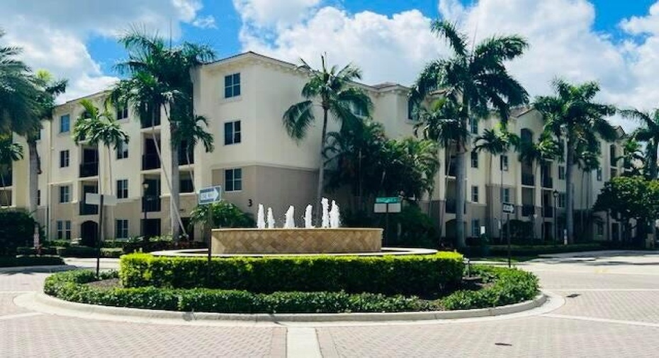 2215 Renaissance Way Unit 215, Boynton Beach, Florida 33426, 2 Bedrooms Bedrooms, ,2 BathroomsBathrooms,Residential Lease,For Rent,Renaissance,2,RX-10981588