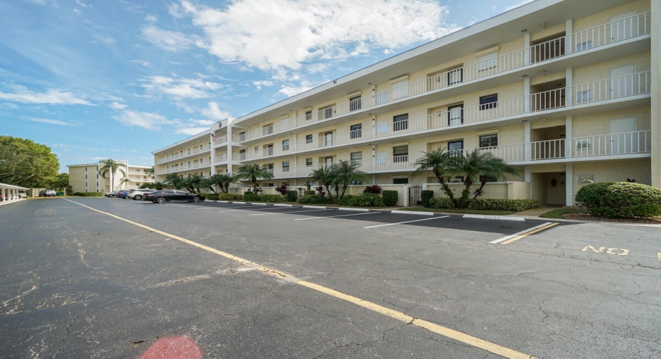 300 N Highway A1a Unit F-306, Jupiter, Florida 33477, 3 Bedrooms Bedrooms, ,3 BathroomsBathrooms,Residential Lease,For Rent,Highway A1a,3,RX-10981690