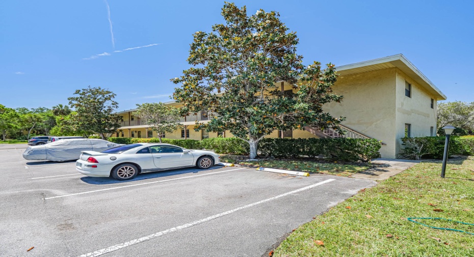 400 18th Street Unit D4, Vero Beach, Florida 32960, 2 Bedrooms Bedrooms, ,2 BathroomsBathrooms,Residential Lease,For Rent,18th,1,RX-10981871