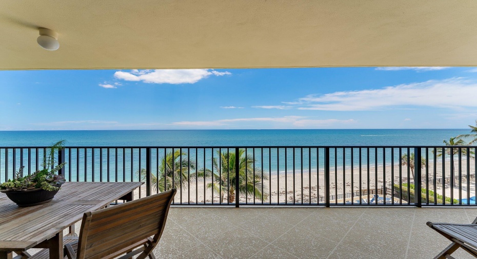 200 Beach Road Unit 402, Tequesta, Florida 33469, 3 Bedrooms Bedrooms, ,2 BathroomsBathrooms,Residential Lease,For Rent,Beach,4,RX-10982207
