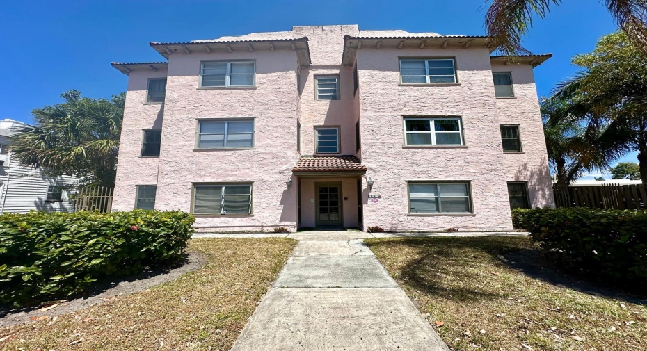 2010 Broward Avenue Unit 11, West Palm Beach, Florida 33407, 1 Bedroom Bedrooms, ,1 BathroomBathrooms,Residential Lease,For Rent,Broward,3,RX-10982302