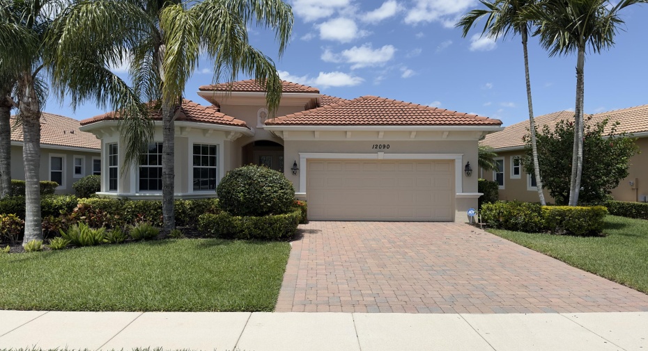 12090 Aviles Circle, Palm Beach Gardens, Florida 33418, 3 Bedrooms Bedrooms, ,2 BathroomsBathrooms,Residential Lease,For Rent,Aviles,RX-10982471