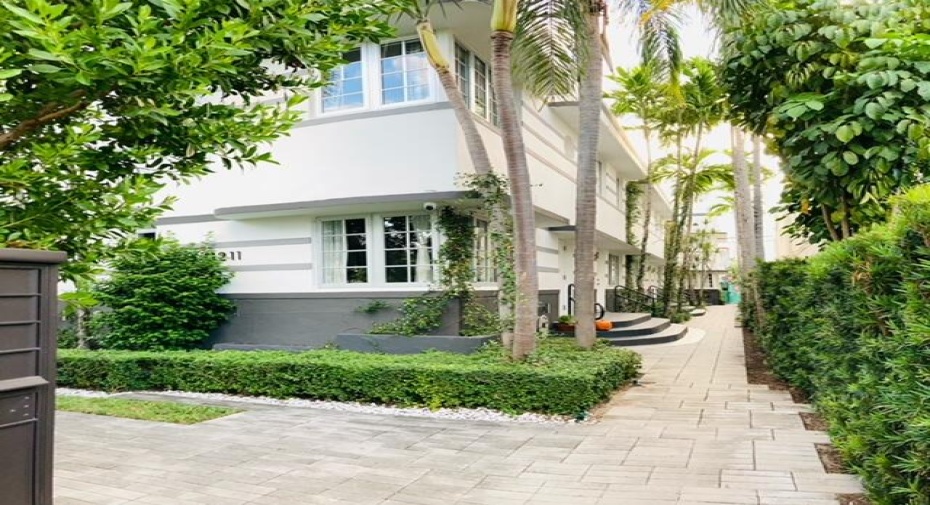 1211 Euclid Avenue Unit 4, Miami Beach, Florida 33139, 1 Bedroom Bedrooms, ,1 BathroomBathrooms,Residential Lease,For Rent,Euclid,1,RX-10982545