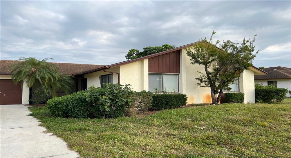609 White Water Drive, West Palm Beach, Florida 33413, 3 Bedrooms Bedrooms, ,2 BathroomsBathrooms,Residential Lease,For Rent,White Water,1,RX-10983849