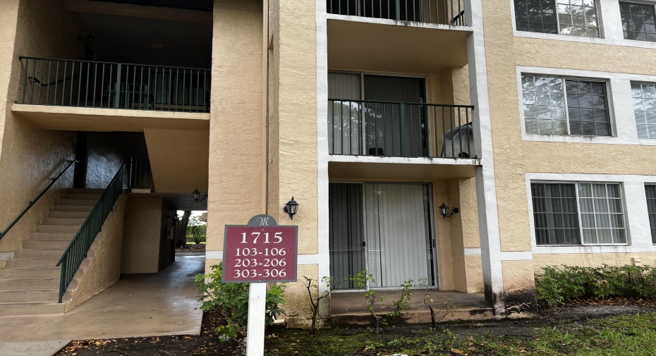 1715 Village Boulevard Unit 105, West Palm Beach, Florida 33409, 2 Bedrooms Bedrooms, ,1 BathroomBathrooms,Residential Lease,For Rent,Village,1,RX-10985009