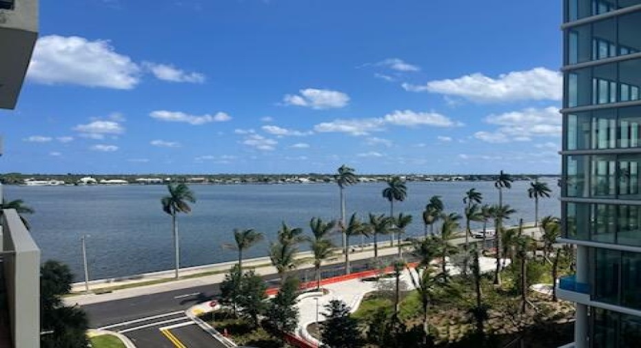 1501 S Flagler Drive Unit 7f, West Palm Beach, Florida 33401, 2 Bedrooms Bedrooms, ,2 BathroomsBathrooms,Residential Lease,For Rent,Flagler,7,RX-10985648