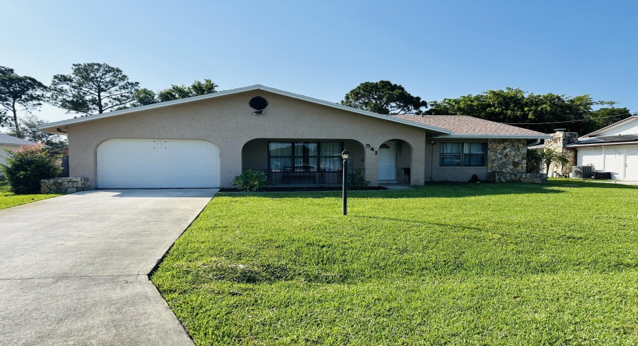 541 SE Fallon Drive, Port Saint Lucie, Florida 34983, 2 Bedrooms Bedrooms, ,2 BathroomsBathrooms,Residential Lease,For Rent,Fallon,1,RX-10985721