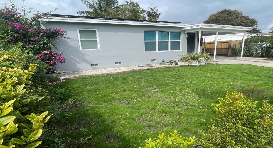 1017 S D Street, Lake Worth Beach, Florida 33460, 2 Bedrooms Bedrooms, ,2 BathroomsBathrooms,Single Family,For Sale,D,RX-10970815