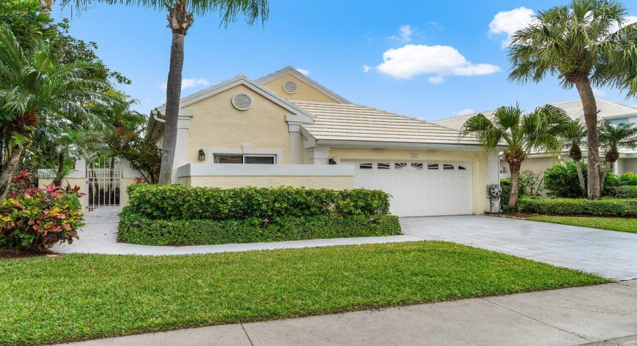 22 Dorchester Circle, Palm Beach Gardens, Florida 33418, 3 Bedrooms Bedrooms, ,2 BathroomsBathrooms,Single Family,For Sale,Dorchester,RX-10963737