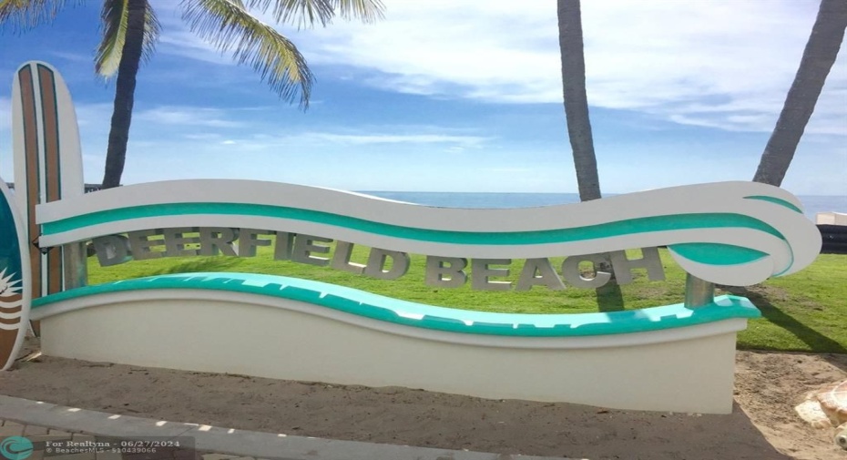 Deerfield Beach sign
