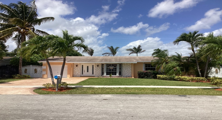 10835 SW 152nd Terrace, Miami, Florida 33157, 4 Bedrooms Bedrooms, ,2 BathroomsBathrooms,Single Family,For Sale,152nd,RX-10977762