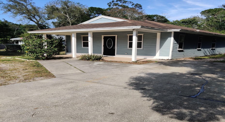 606 S 23rd Street, Fort Pierce, Florida 34950, 3 Bedrooms Bedrooms, ,1 BathroomBathrooms,Single Family,For Sale,23rd,RX-10974957
