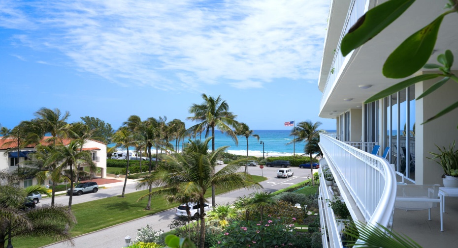 100 Royal Palm Way Unit F4, Palm Beach, Florida 33480, 2 Bedrooms Bedrooms, ,2 BathroomsBathrooms,Condominium,For Sale,Royal Palm,4,RX-10975383