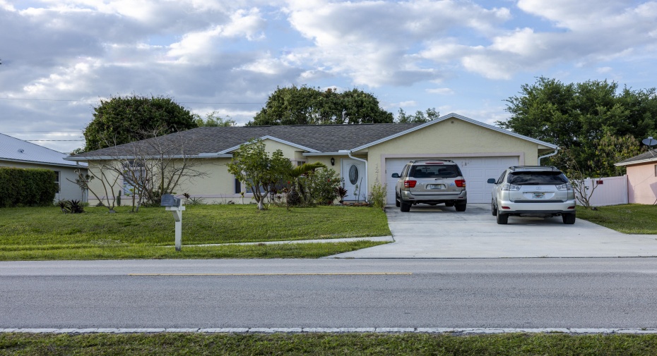 1219 SW Paar Drive, Port Saint Lucie, Florida 34953, 3 Bedrooms Bedrooms, ,2 BathroomsBathrooms,Single Family,For Sale,Paar,RX-10976671