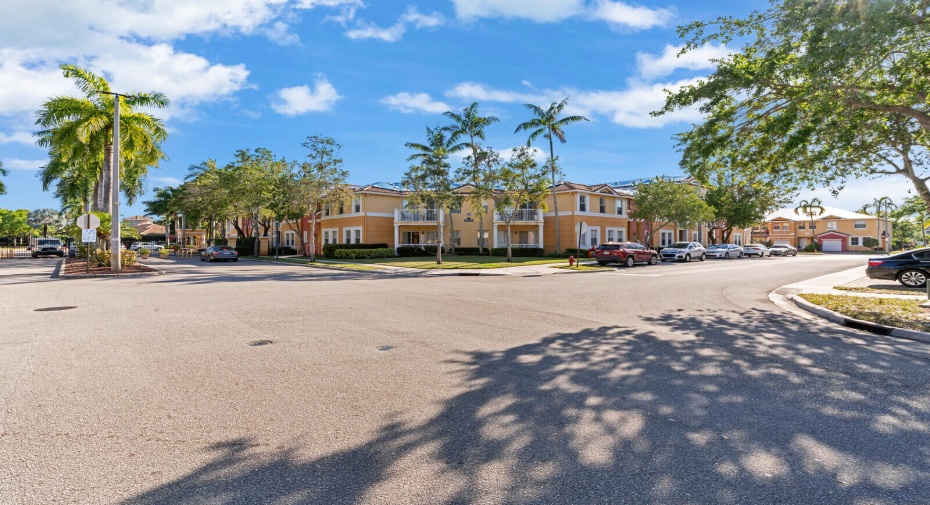 1015 Shoma Drive, Royal Palm Beach, Florida 33414, 3 Bedrooms Bedrooms, ,2 BathroomsBathrooms,Condominium,For Sale,Shoma,2,RX-10978073